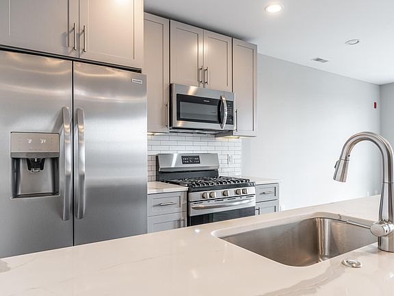 5th image of 1520 Frankford Ave