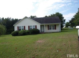 1905 Gladiolus Ln, Willow Spring, NC 27592