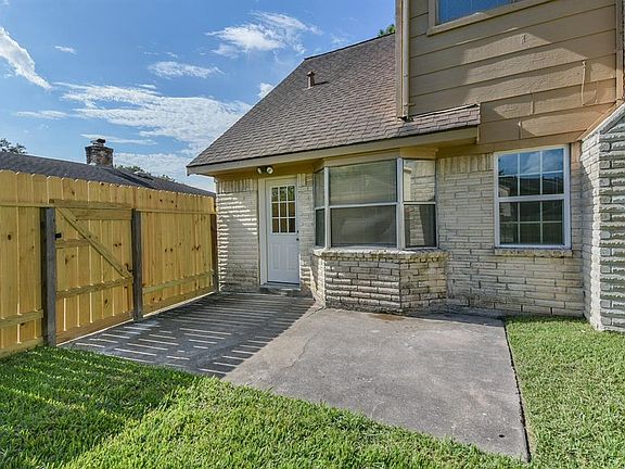 4th image of 16115 Mendocino Dr