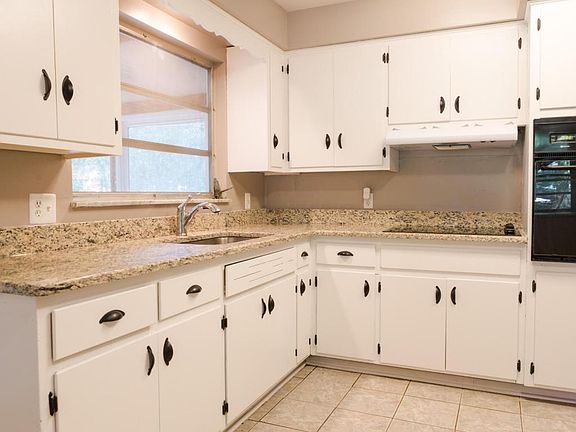 5th image of 7390 E Rich St