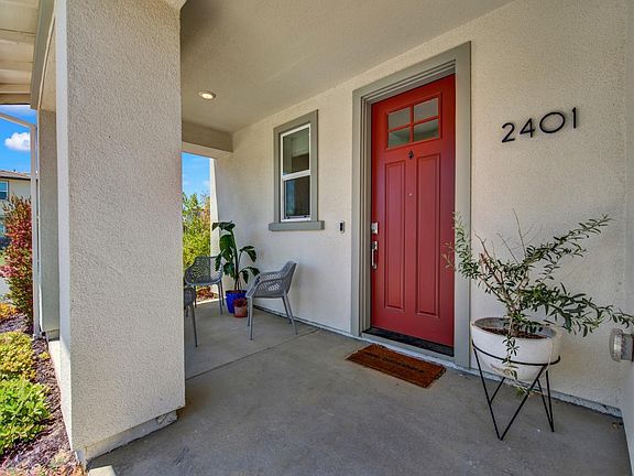 2nd image of 2401 Steele Court