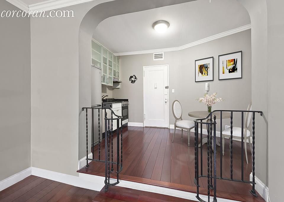2nd image of 210-218 W 19th St APT 3B