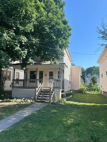 1st image of 713 Peck St