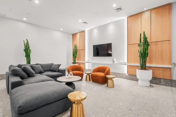 Rented by Nooklyn NYC LLC | media 64