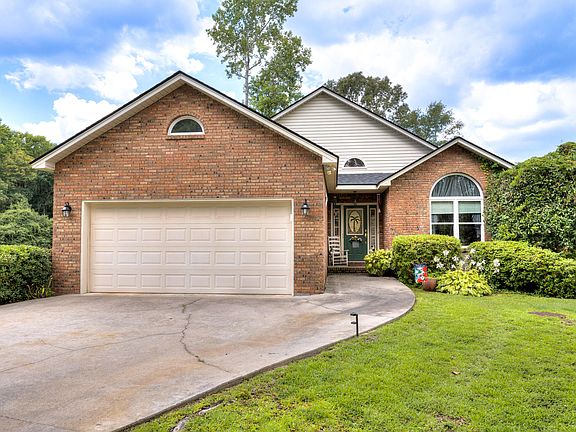 2nd image of 800 Bentwood Cir