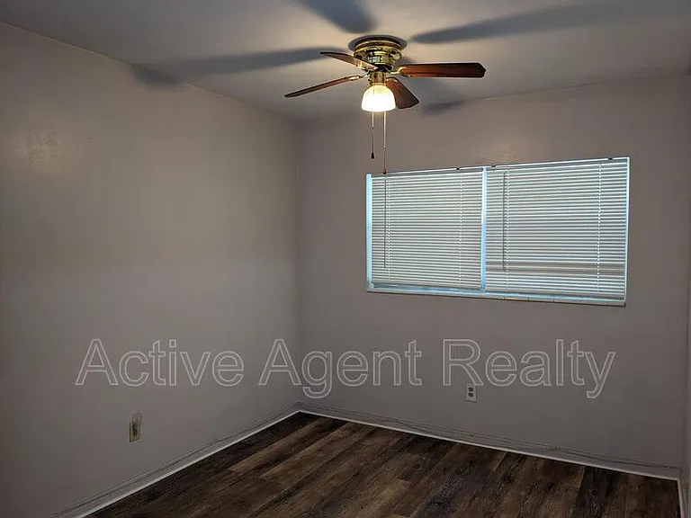 454 S Hibiscus Ave — Photo 3