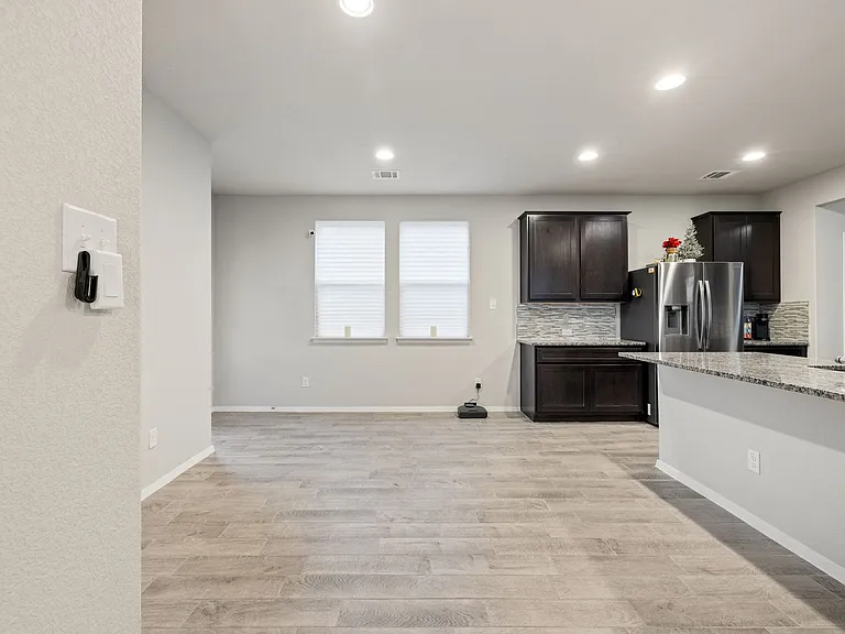 408 Black Opal Dr — Photo 19