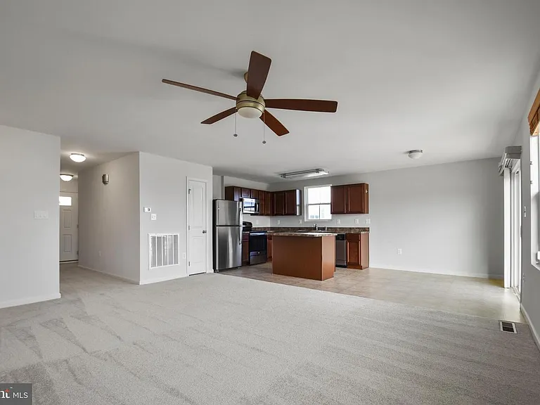 2041 Crepe Myrtle Ln — Photo 13