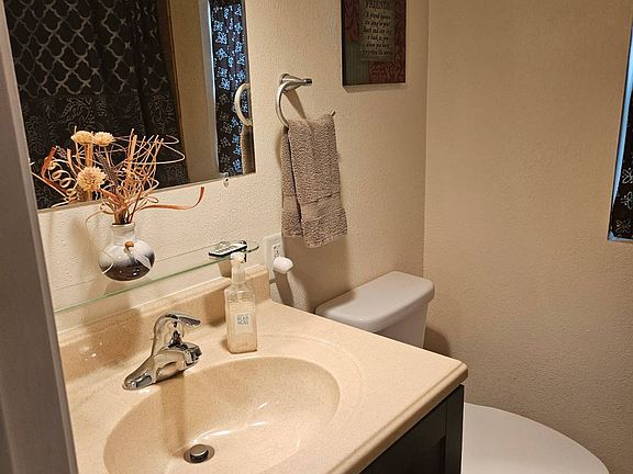 5th image of 702 S Meridian Rd #658