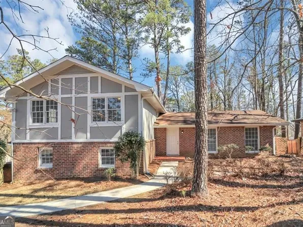 664 S Indian Creek Dr, Stone Mountain, GA 30083