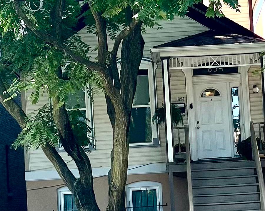 1st image of 854 N Elston Ave #1