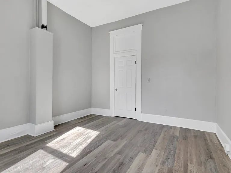 Breeze Apartments — Photo 15