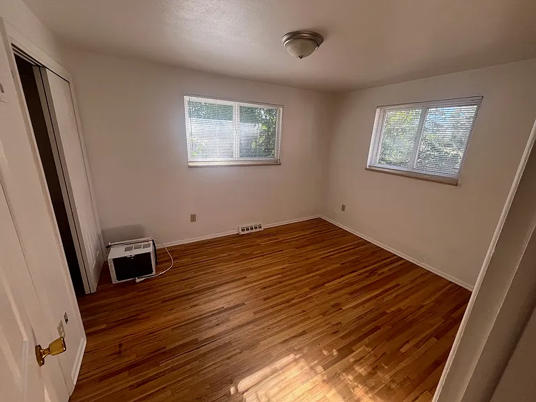 217 S Hoyt St — Photo 6