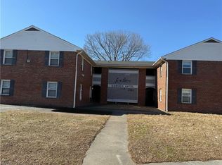 1712 Bainbridge Blvd, Chesapeake, VA 23324