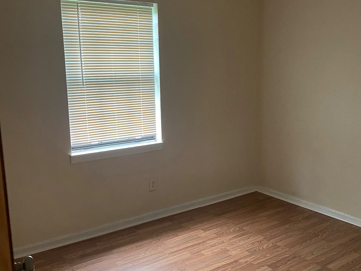 3 bed, 1053 sqft, $1,590 — Photo 3