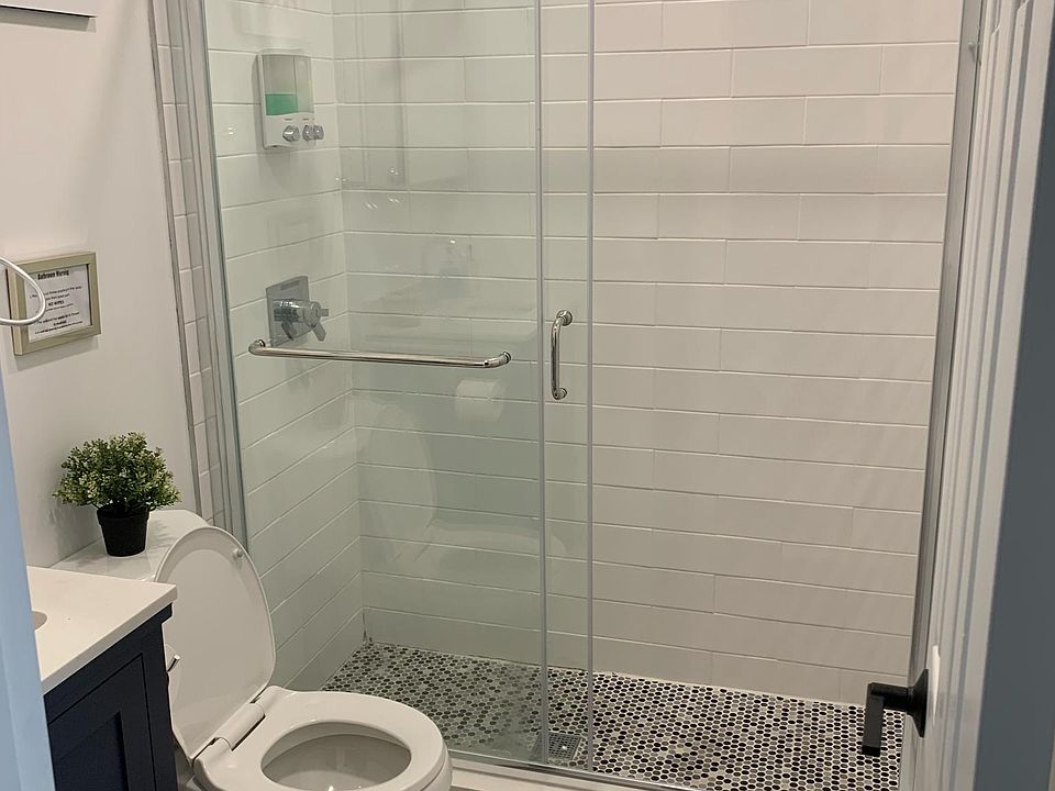 2nd image of 133 Glen Ave #2A