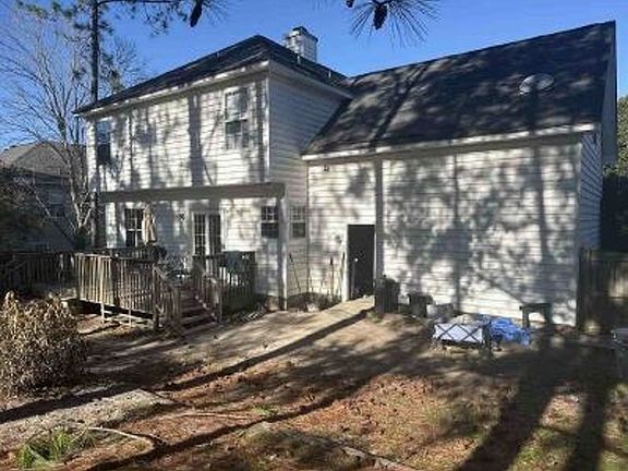 Exterior Neighborhood (street photo)