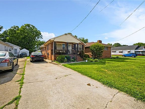2nd image of 203 Maple St