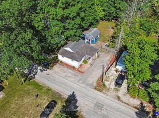 60 Laidlaw St, Wasaga Beach, ON L9Z 2L2