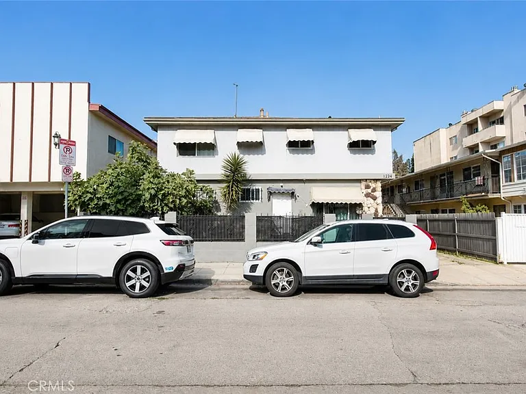 1224 N Mansfield Ave — Photo 11