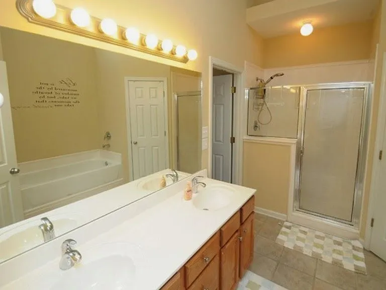 1241 Isle Bay Dr — Photo 9