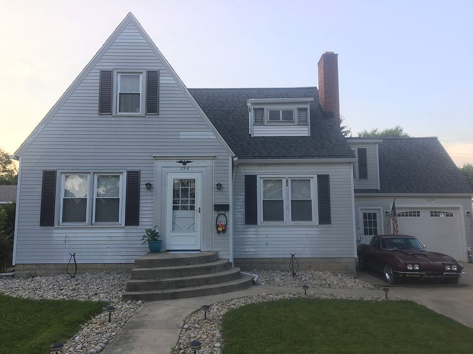 1st image of 152 W Davis St