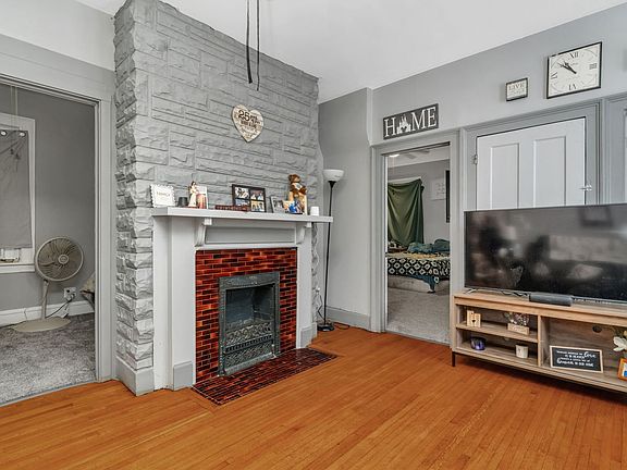 3rd image of 410 11th Ave