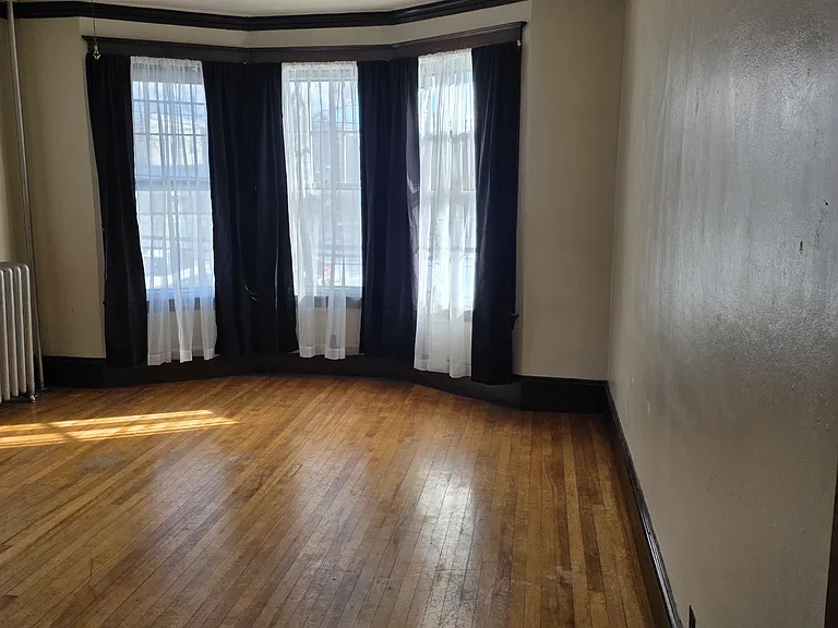 98 Wood St #3 — Photo 33