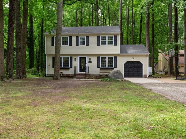 1257 Moyer Rd, Newport News, VA 23608