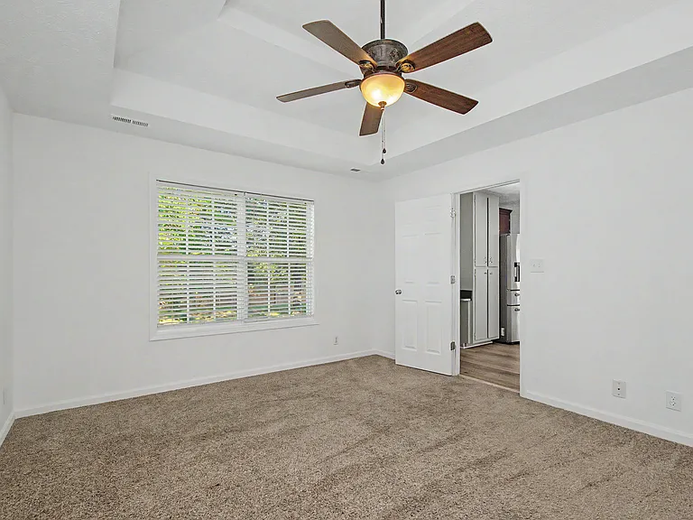 1371 Constitution Dr — Photo 21