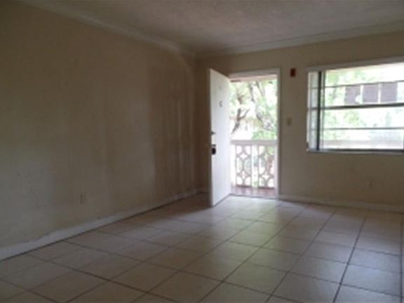 3rd image of 890 NW 45th Ave APT 26