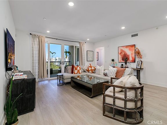 4th image of 16450 Veterans Way #301