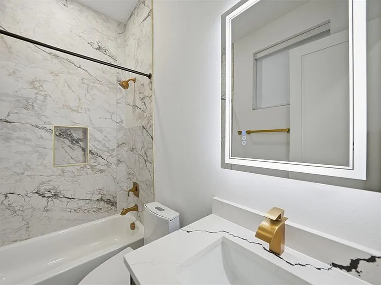 2015 California Dr #106 — Photo 10
