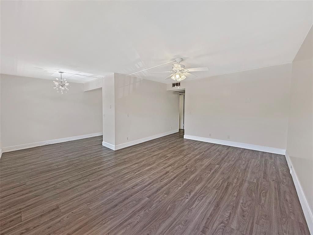 850 SW 133rd Ter #206B