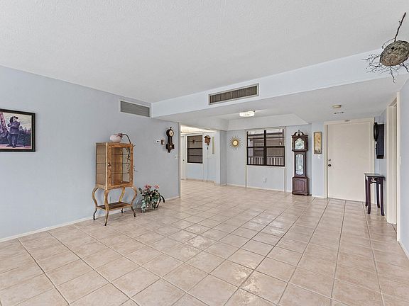 5th image of 501 SW 11th Place #412