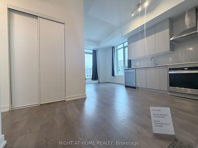 55 Duke St W #218 — Photo 15