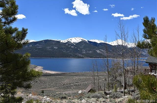 1st image of 255 Twin Peaks Dr