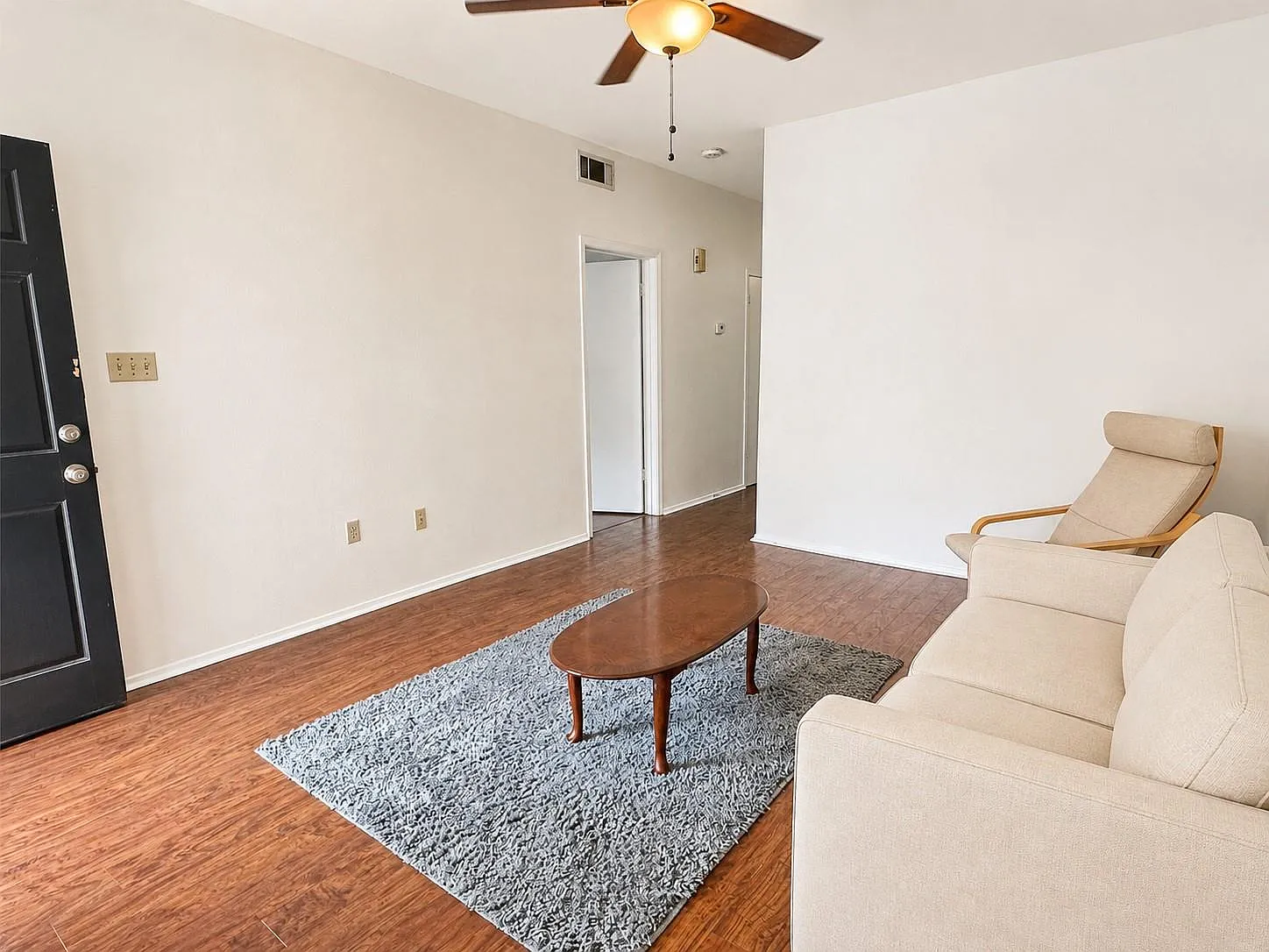 2 bed, 2.0 bath, 832 sqft, $1,795 — Photo 3