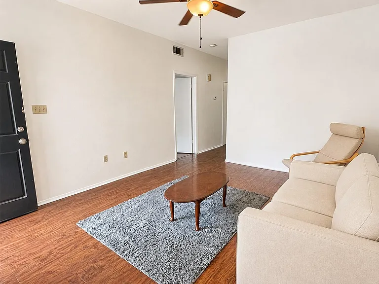 2801 Rio Grande St #203 — Photo 3