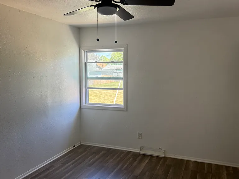 1246 Orchard St — Photo 4