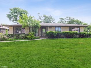 223 Wellesley Ln, Schaumburg, IL 60193