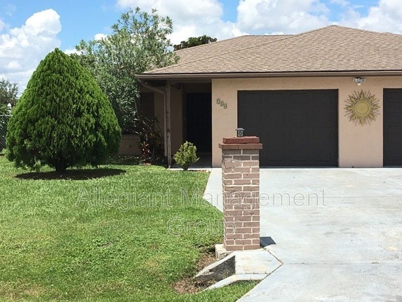 1st image of 380 Dundee Dr