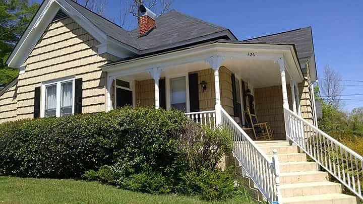 Beautiful home located only a few blocks from square and gre