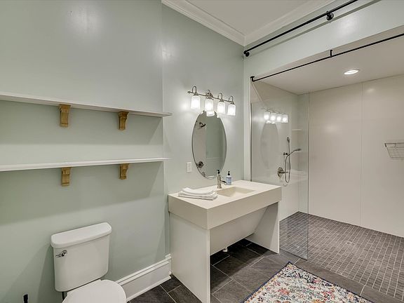 Main level full bathroom