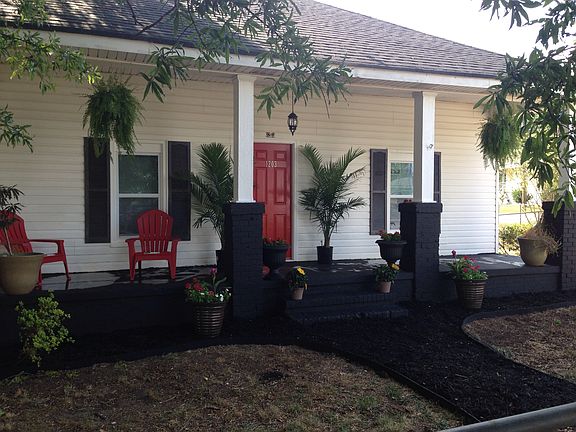 4th image of 1203 Perkins St