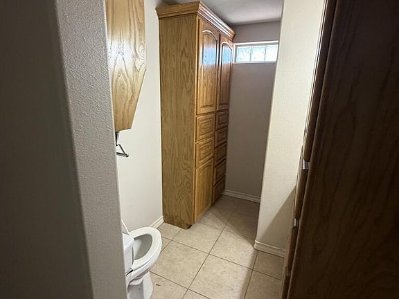5th image of 135 E Bonnet Cir