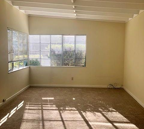5th image of 929 Alice Ln APT B