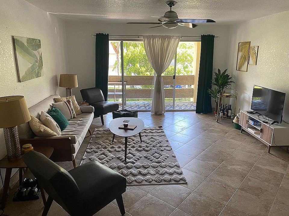 1st image of 1700 SE 15th St APT 304