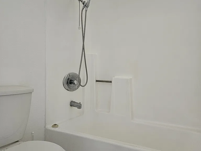 Bathroom 1 in Bedroom 1