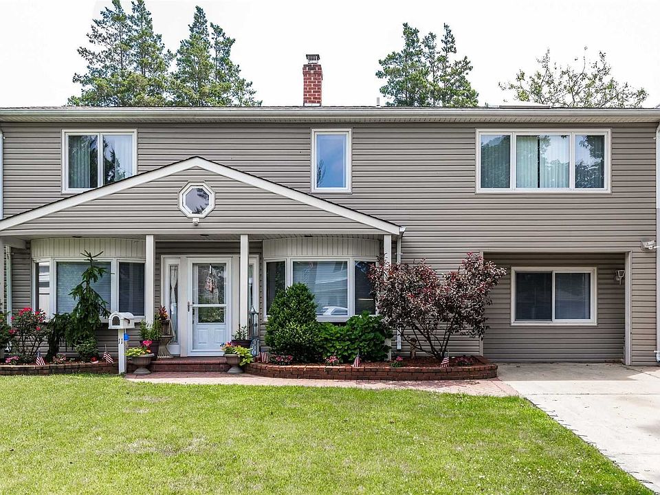 1st image of 11 Daisy Ln